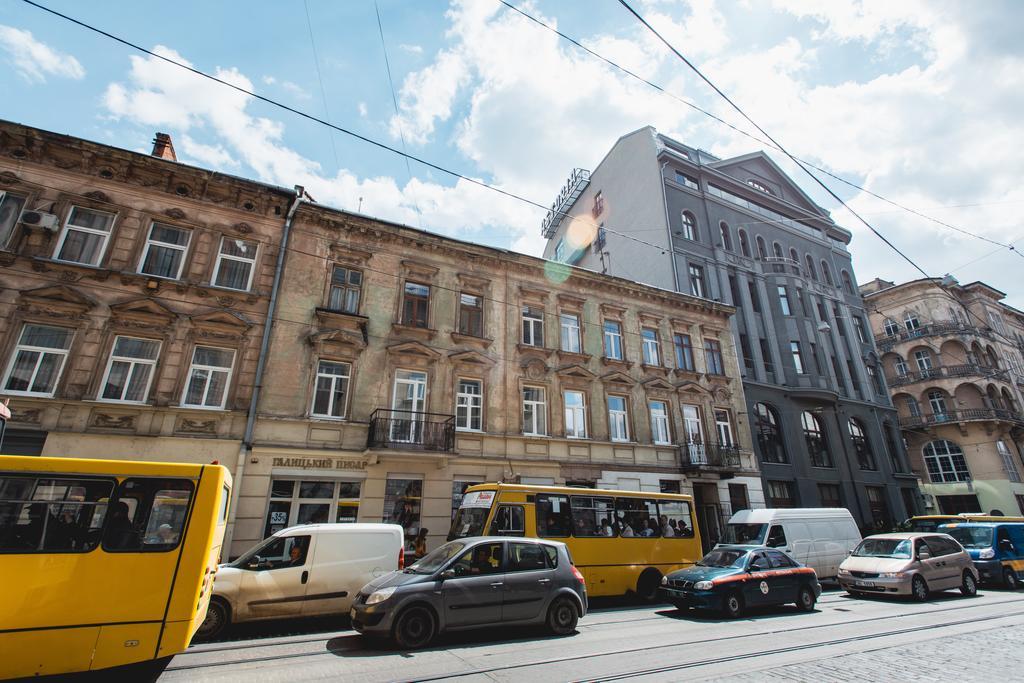 Апартаменти Біля Оперного Театру Lviv Extérieur photo